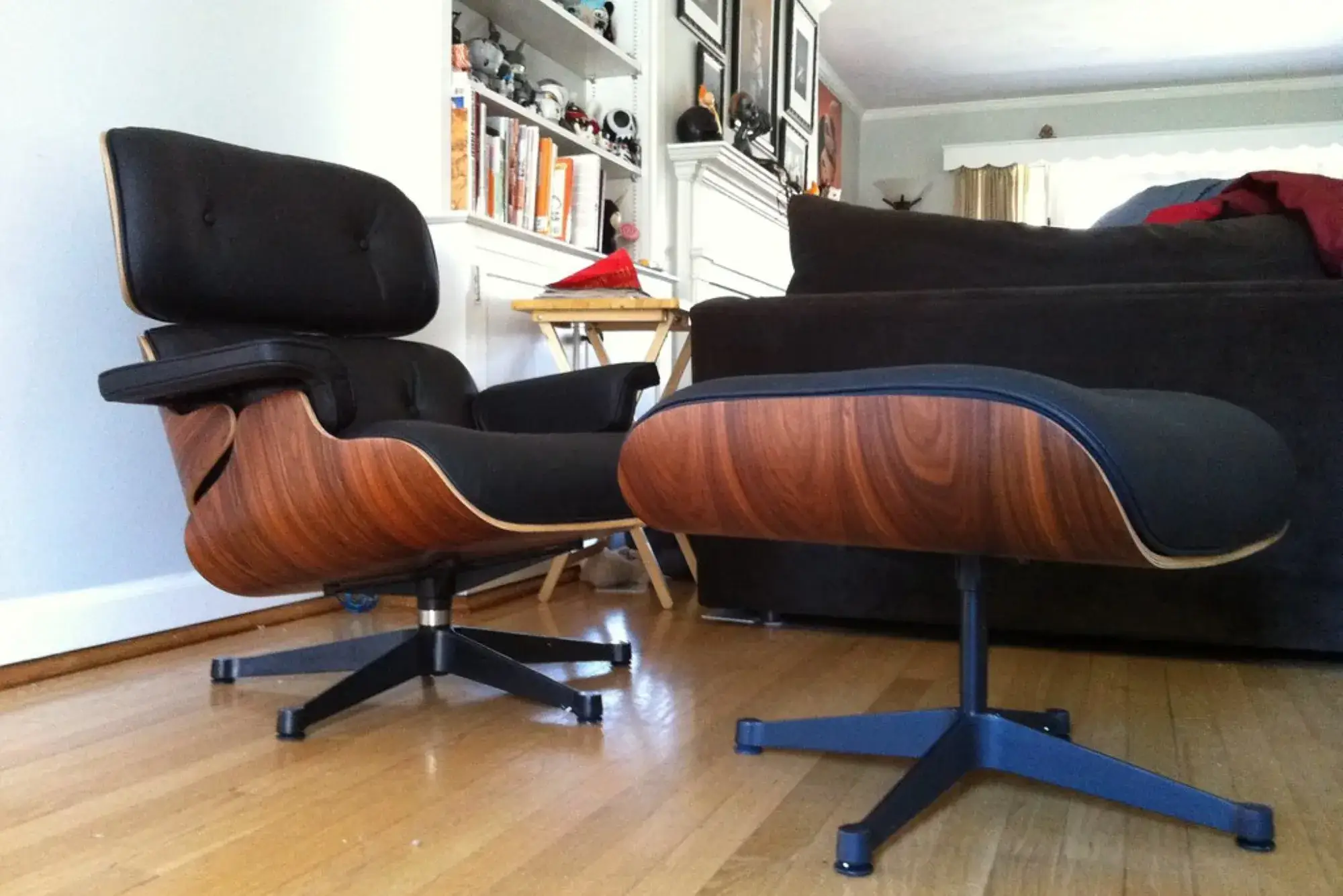 Manhattan Home Design Eames Lounge Chair_11zon